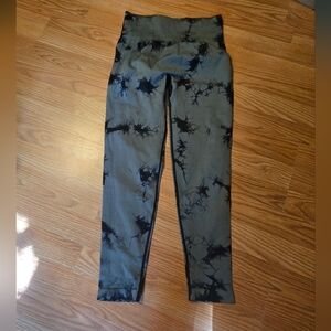 Black and Gray Tie-Dye Ribbed Leggings